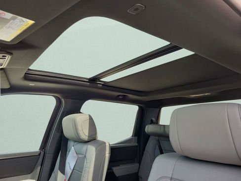 New 2026 Toyota Tundra Limited AWD/4WD image 18