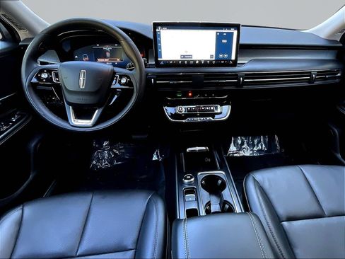 Used 2023 Lincoln Corsair AWD w/ Equipment Group 101A image 7