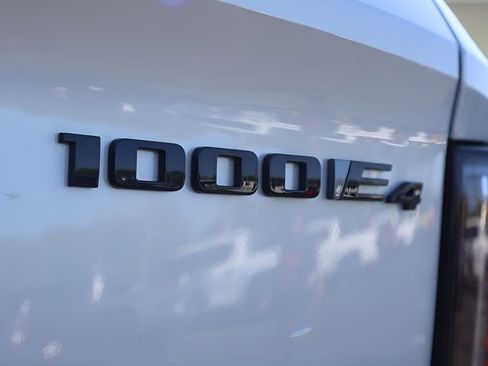 New 2025 Cadillac Escalade IQ Sport 2 w/ LPO, ONYX Package image 10