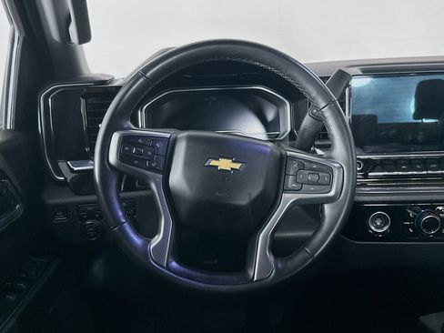 Used 2024 Chevrolet Silverado 1500 LT AWD/4WD image 17