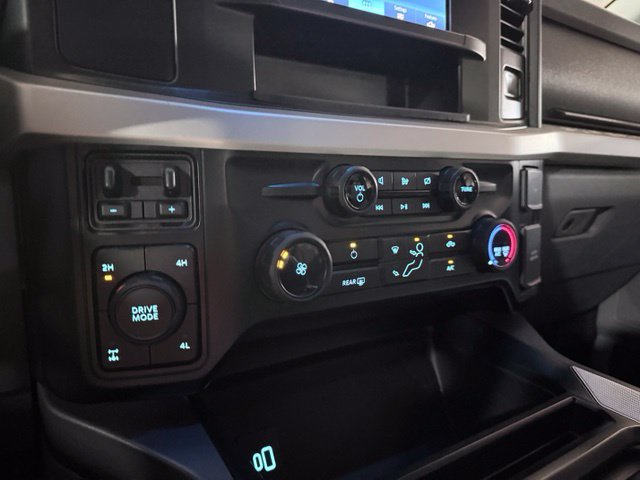 Used 2023 Ford F250 XLT w/ FX4 Off-Road Package AWD/4WD image 27