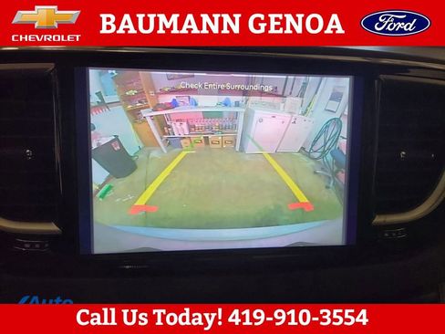 Used 2024 Chrysler Pacifica Touring-L FWD image 23