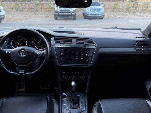 Used 2021 Volkswagen Tiguan SE R-Line image 18