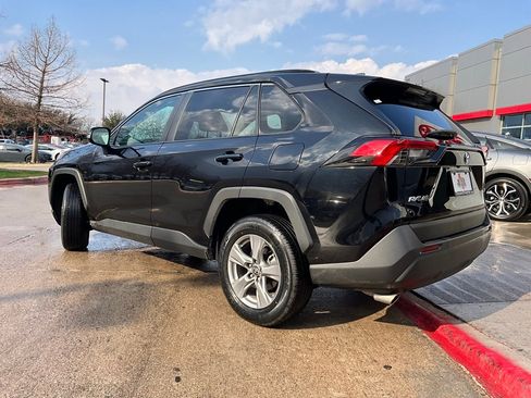 Used 2025 Toyota RAV4 XLE image 8