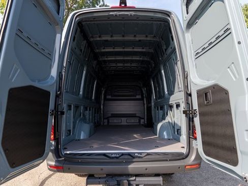 New 2025 Mercedes-Benz Sprinter 2500 image 12
