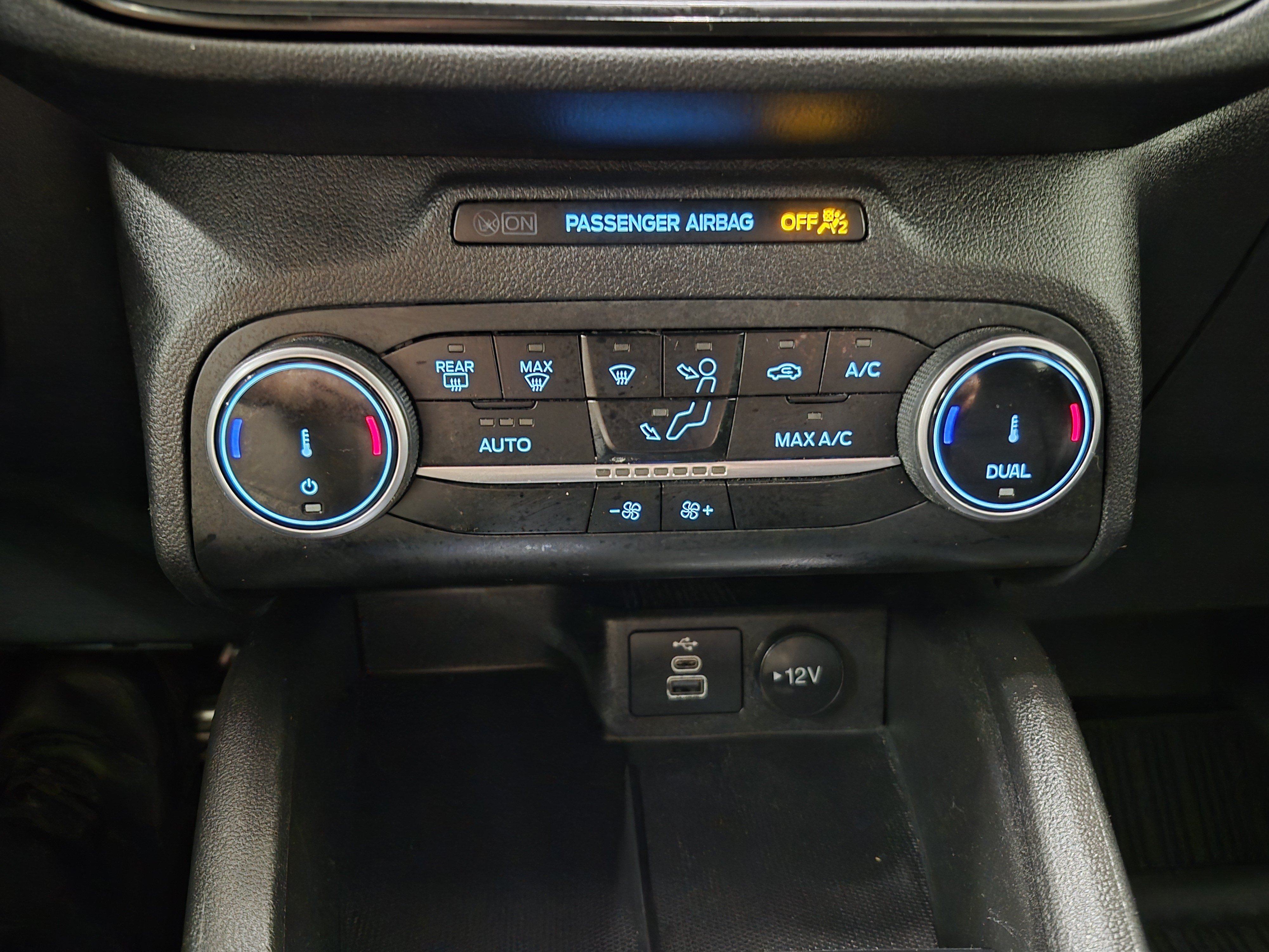 Certified 2024 Ford Escape ST-Line FWD image 33