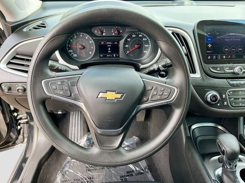 Used 2022 Chevrolet Malibu LT FWD image 11