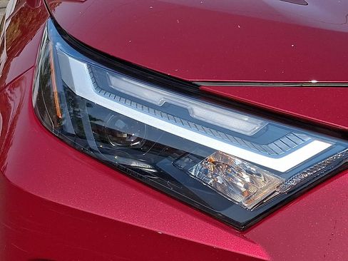 Certified 2025 Toyota RAV4 XLE FWD image 9