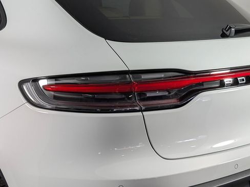 New 2026 Porsche Macan image 16