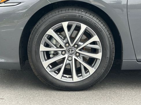 Certified 2025 Lexus ES 350 w/ Accessory Package (Z1) FWD image 35