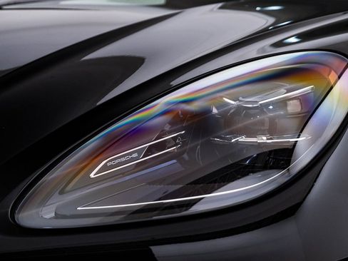 New 2026 Porsche Macan S image 7