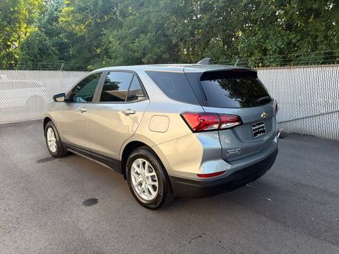 Used 2023 Chevrolet Equinox LS FWD image 8