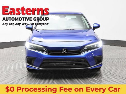 Used 2023 Honda Civic LX image 2