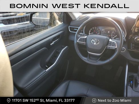 Used 2024 Toyota Highlander LE image 14