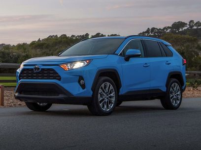 Used 2019 Toyota RAV4 LE w/ All Weather Liner Package