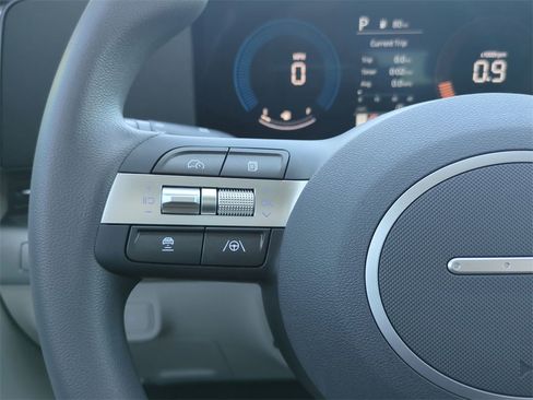 New 2026 Hyundai Kona SE image 28