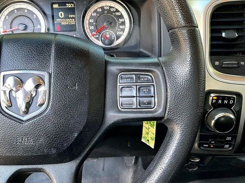 Used 2018 RAM 1500 Classic SLT image 11