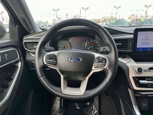 Used 2023 Ford Explorer XLT w/ Equipment Group 202A image 13