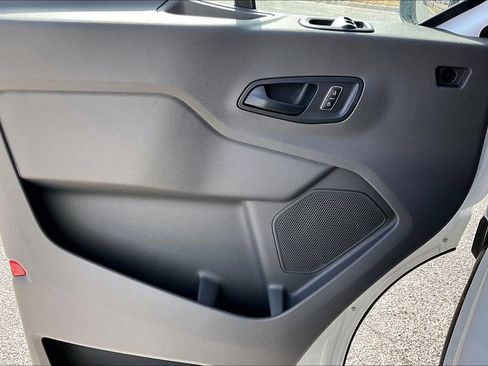 New 2026 Ford Transit 250 148 Medium Roof w/ Load Area Protection Package RWD image 21