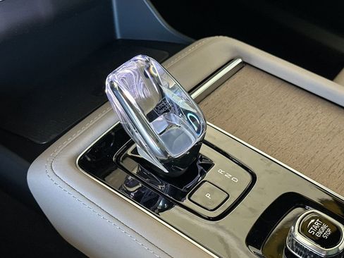 New 2026 Volvo XC90 T8 Plus w/ Protection Package Premier image 22