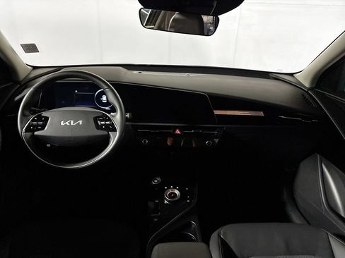 Used 2024 Kia Niro Wind FWD image 12