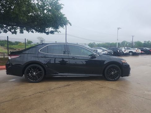 Used 2022 Toyota Camry XSE image 2