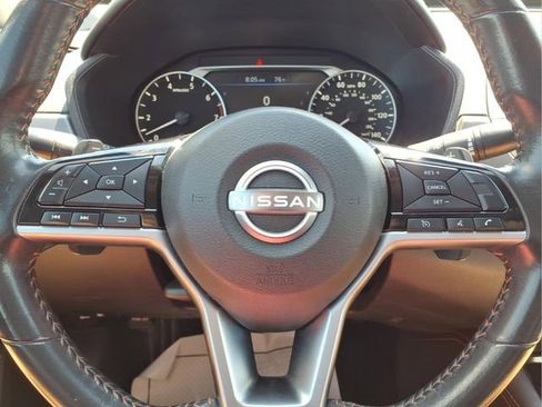 Used 2023 Nissan Altima 2.5 SR FWD image 12
