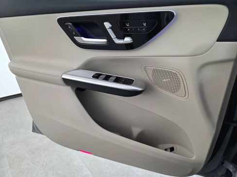 New 2026 Mercedes-Benz GLC 300 image 17