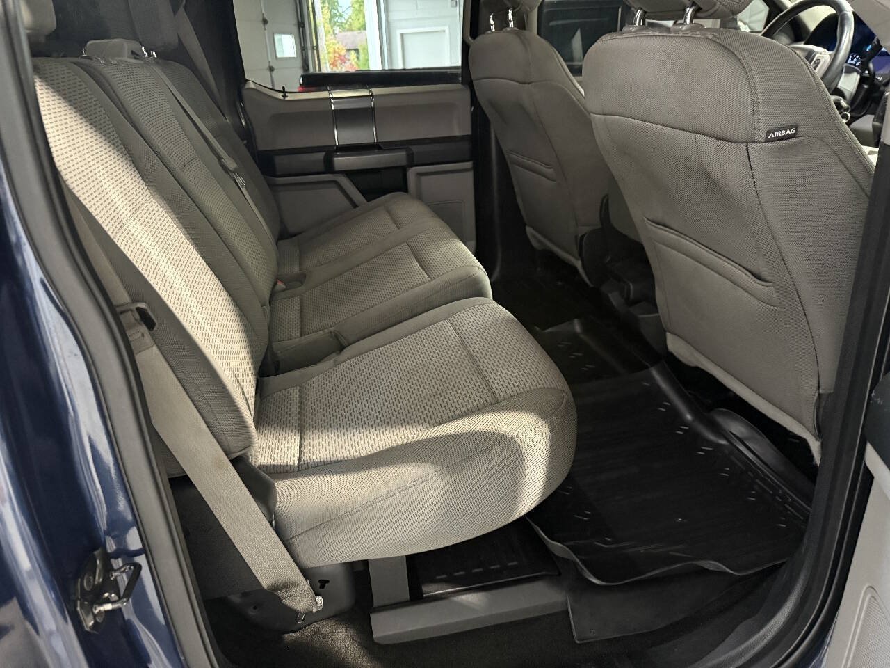 Used 2017 Ford F250 XLT w/ XLT Premium Package AWD/4WD image 12