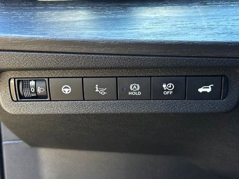 Certified 2024 Nissan Ariya FWD image 14