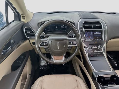 Used 2019 Lincoln Nautilus Select AWD/4WD image 29