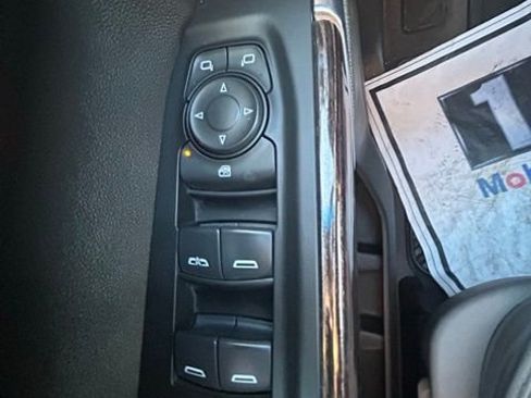 Used 2020 GMC Sierra 1500 SLE image 20