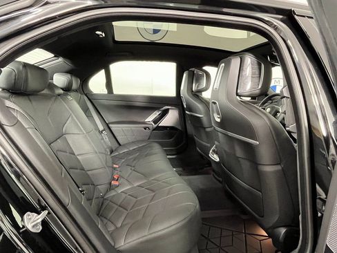 Used 2025 BMW 760i xDrive 760i xDrive w/ Premium Package image 23