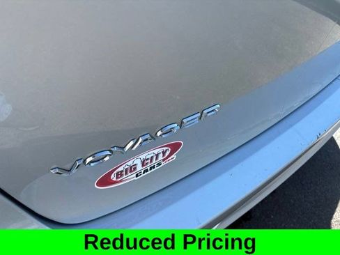 Used 2024 Chrysler Voyager LX FWD image 43