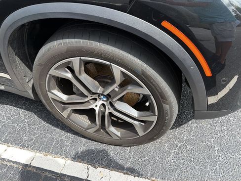 Certified 2024 BMW X5 sDrive40i w/ Premium Package RWD image 7