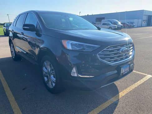 Used 2022 Ford Edge Titanium w/ Equipment Group 301A AWD/4WD image 2