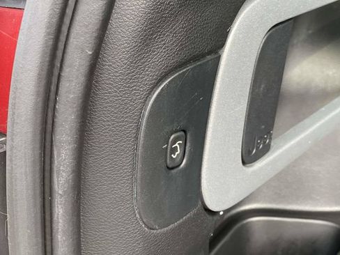 Used 2017 Jeep Cherokee Trailhawk AWD/4WD image 29