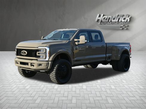 Used 2026 Ford F450 Lariat image 7