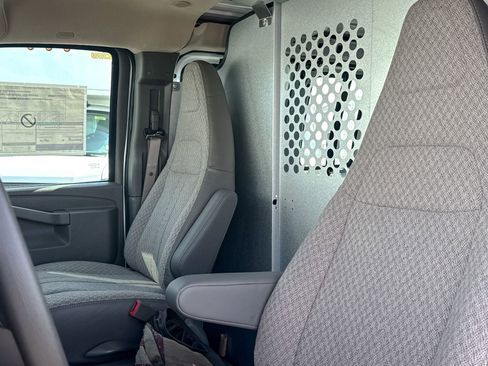 New 2025 Chevrolet Express 3500 w/ Driver Convenience Package RWD image 39