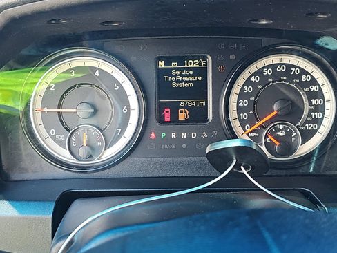Used 2016 RAM 2500 Tradesman w/ Chrome Appearance Group AWD/4WD image 11