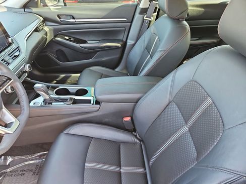 Used 2024 Nissan Altima 2.5 SR image 16