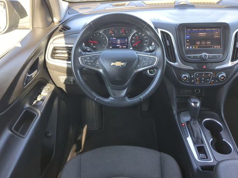 Used 2020 Chevrolet Equinox LT w/ Driver Convenience Package image 15