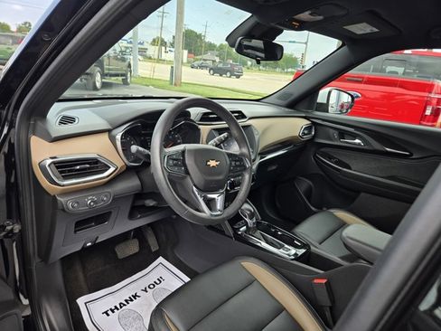 Used 2022 Chevrolet TrailBlazer ACTIV AWD/4WD image 2