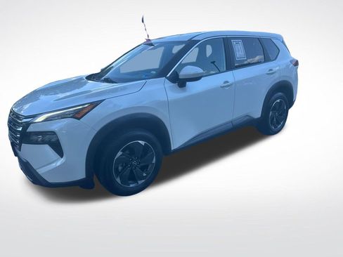 Used 2024 Nissan Rogue SV AWD/4WD image 4