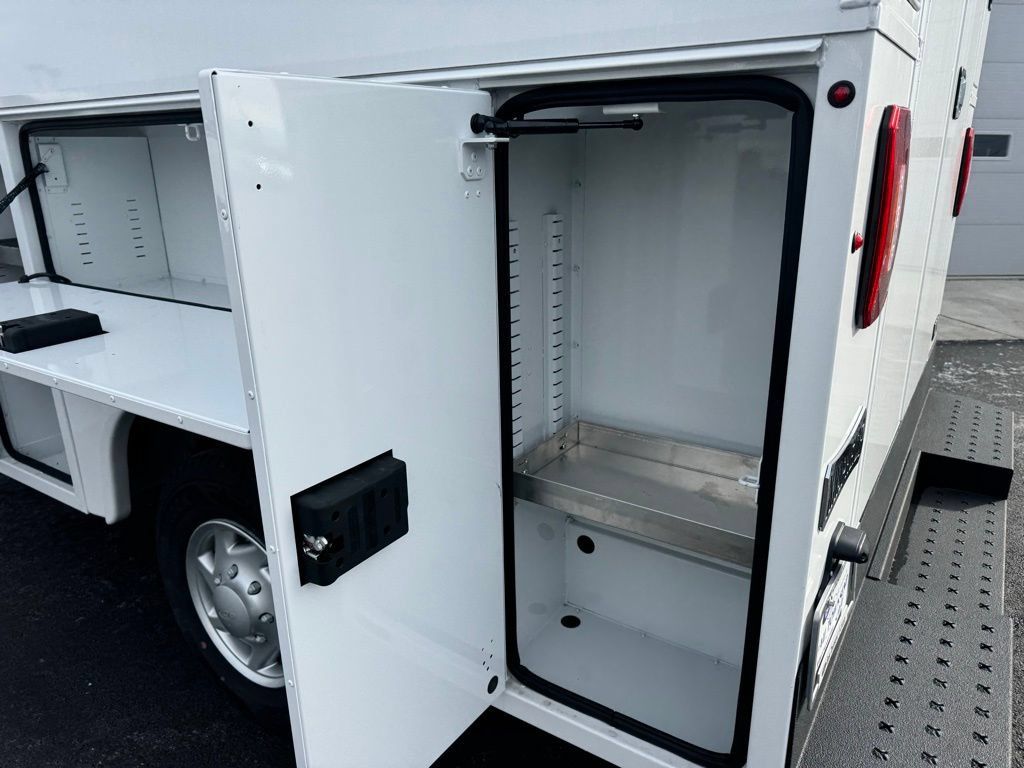 New 2026 Ford E-350 and Econoline 350 Super Duty w/ Interior Upgrade Package RWD image 14