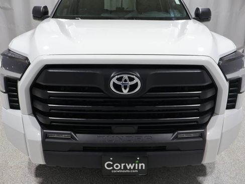 Used 2026 Toyota Tundra SR5 w/ SR5 Premium Package AWD/4WD image 8