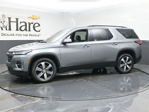 Used 2023 Chevrolet Traverse LT w/ LT Premium Package image 31