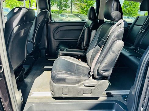 Used 2017 Mercedes-Benz Metris Passenger image 18