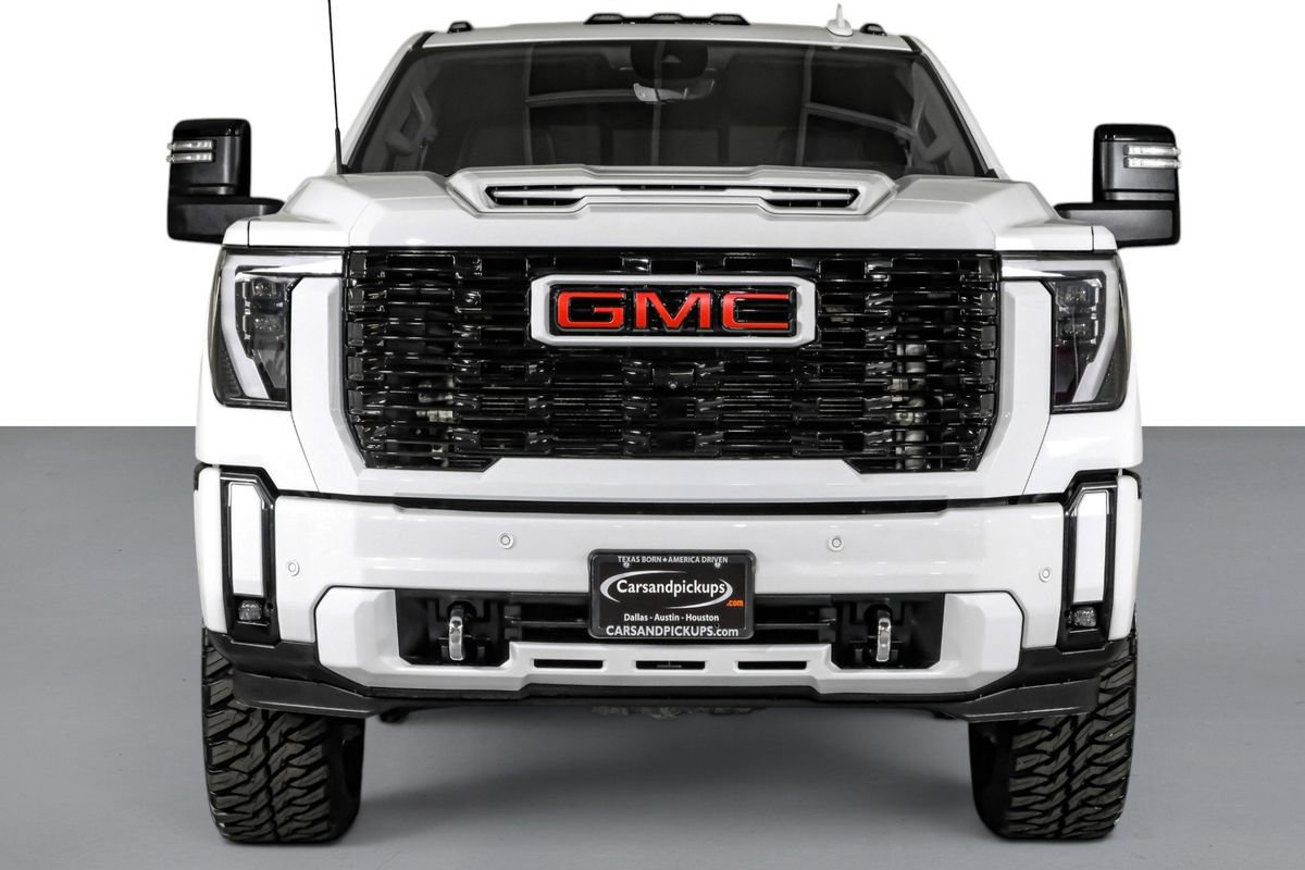 Used 2024 GMC Sierra 3500 Denali w/ Denali Reserve Package AWD/4WD image 3