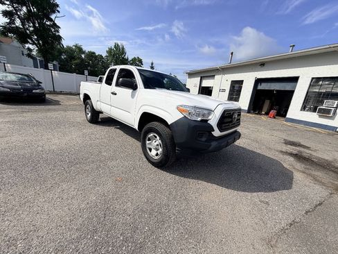 Used 2019 Toyota Tacoma SR RWD image 40